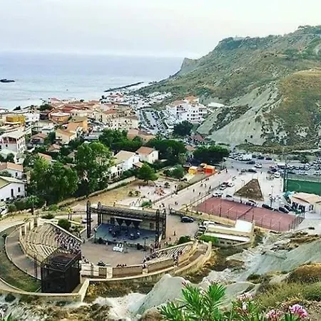 ゲストハウス Pergole レアルモンテ